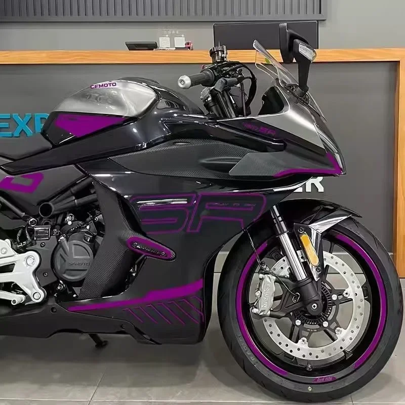 

Наклейка для CFMOTO 450SR, латте, искусство, изменение цвета тела мотоцикла, водонепроницаемая декоративная наклейка, модифицированные фиолетовые Аксессуары для мотоцикла