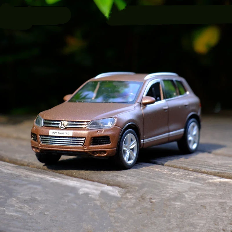 1:36 Volkswagen Touareg SUV Alloy Car Model Diecast Metal Car Vehicles Model Miniature Scale Simulation Collection Toy Gift