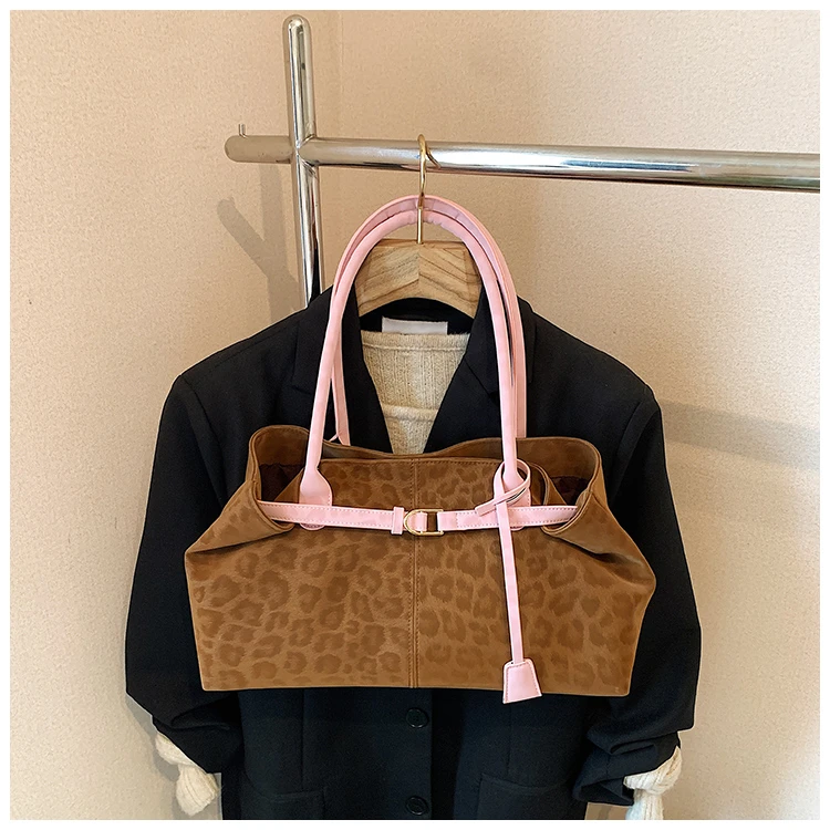 Leopard Print Sewing Thread Hasp Youth Sweet Shoulder Bags for Women 2026 Hot Sale Large Capacity Sense of Luxury Tote Bags