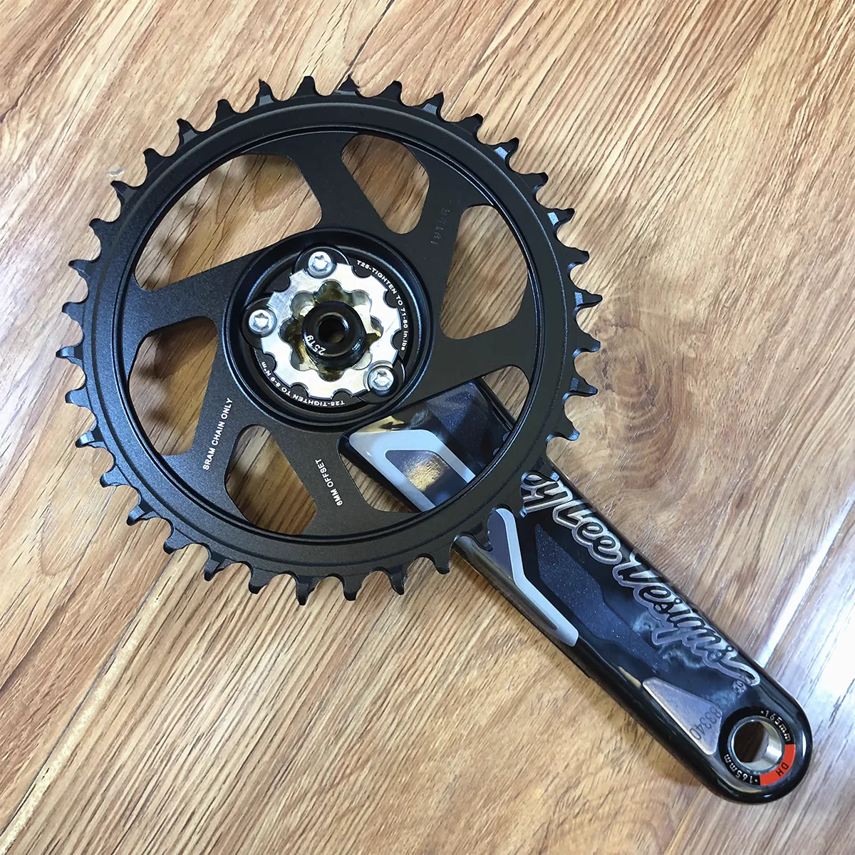 TRUVATIV DESCENDANT TLD CoLab DH Crankset DUB83 version available in 165mm or 170mm with 36t Direct Mount X-SYNC™2 CNC Chainring