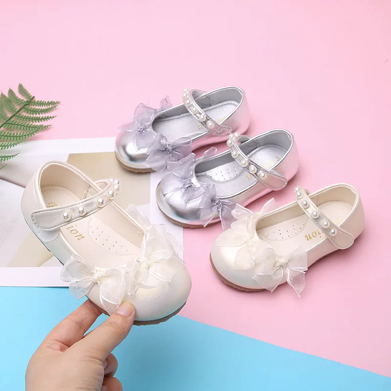 

Girls Leather Shoes with Lace Bowknots Kids Flat Shoes Versatile Fashion 2025 Autumn New Children Princess Shoes Soft Non-slip