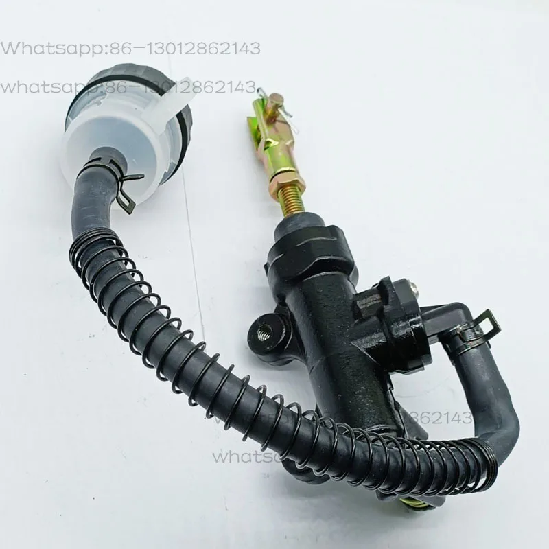 Rear Brake Master Cylinder Pump For Suzuki GSX1300R Hayabusa 1999-2014 /GSXR1000 2001-2008/ GS500 1989-2011 /GSX750 1987-2006