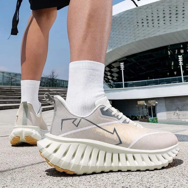 

Women's Spring and Autumn Lightweight Athletic Running Shoes Soft, versatile, breathable casual men's sneakers