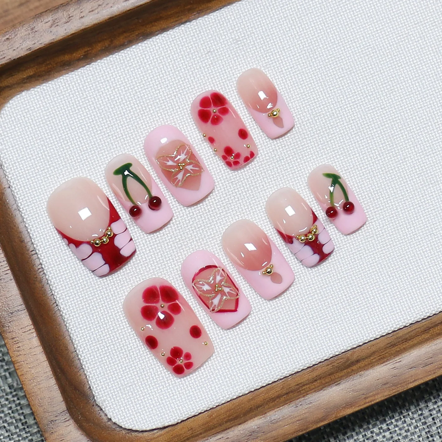 

10pcs Flower Print Press on Nails Wine Red Blush Almond False Nail Tips Wearable Reusable Summer Spicy Girl Fake Nails
