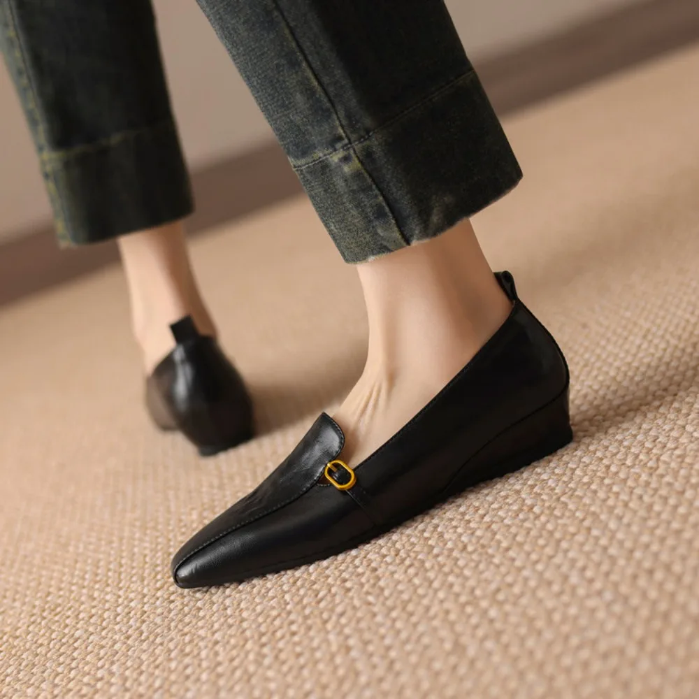 أحذية نسائية مسطحة بمقدمة مدببة من الجلد الطبيعي مع نعل ناعم أحذية مريحة قابلة للتنفس لربيع وخريف 2025 موديل جديد #3