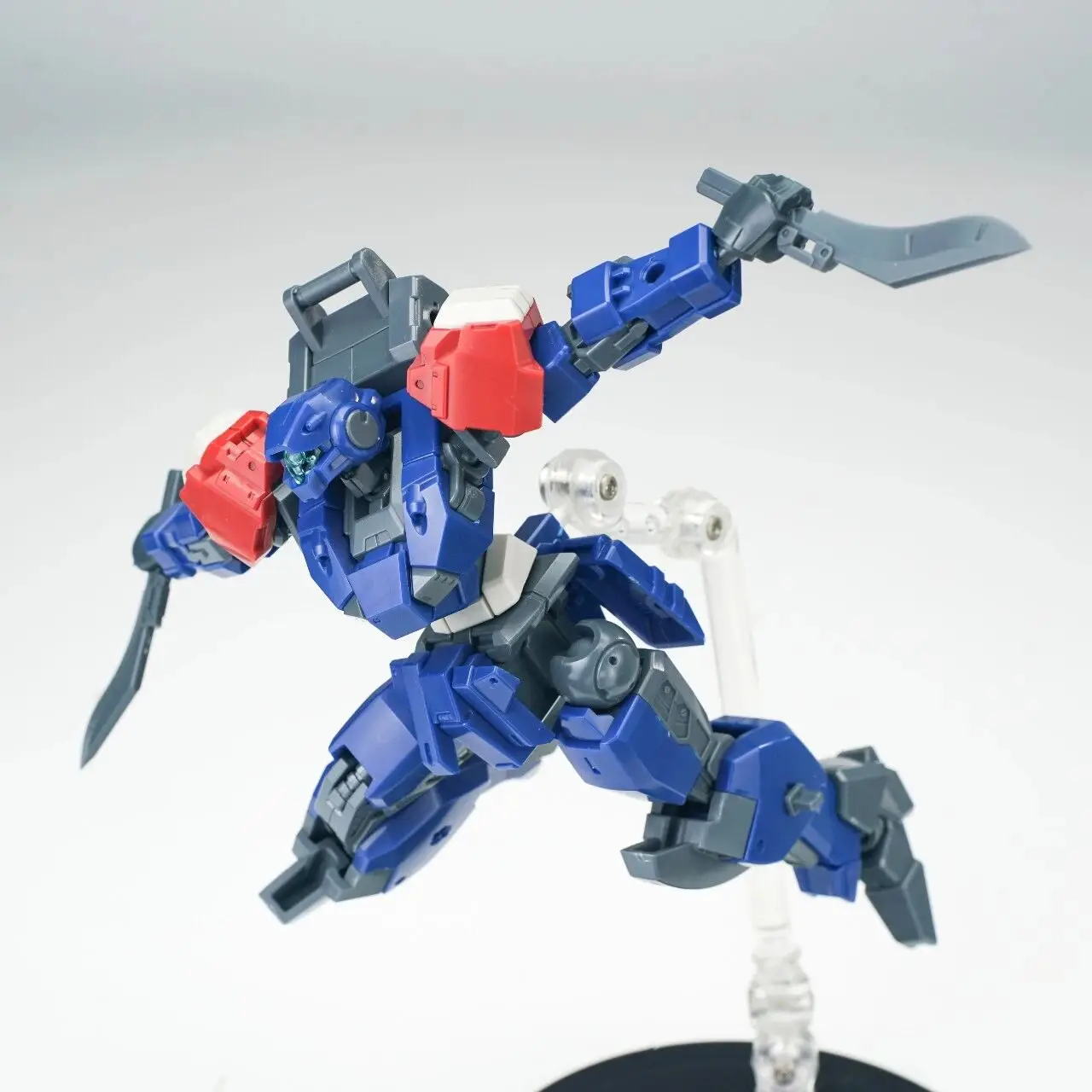 Image of Sheik Mainland TROOPER V-GILANTE 1/144 Angriffs-Mecha Modellbausatz Actionfigur Militär-Bausatz Roboter Hobby Bauspielzeug Geschenke