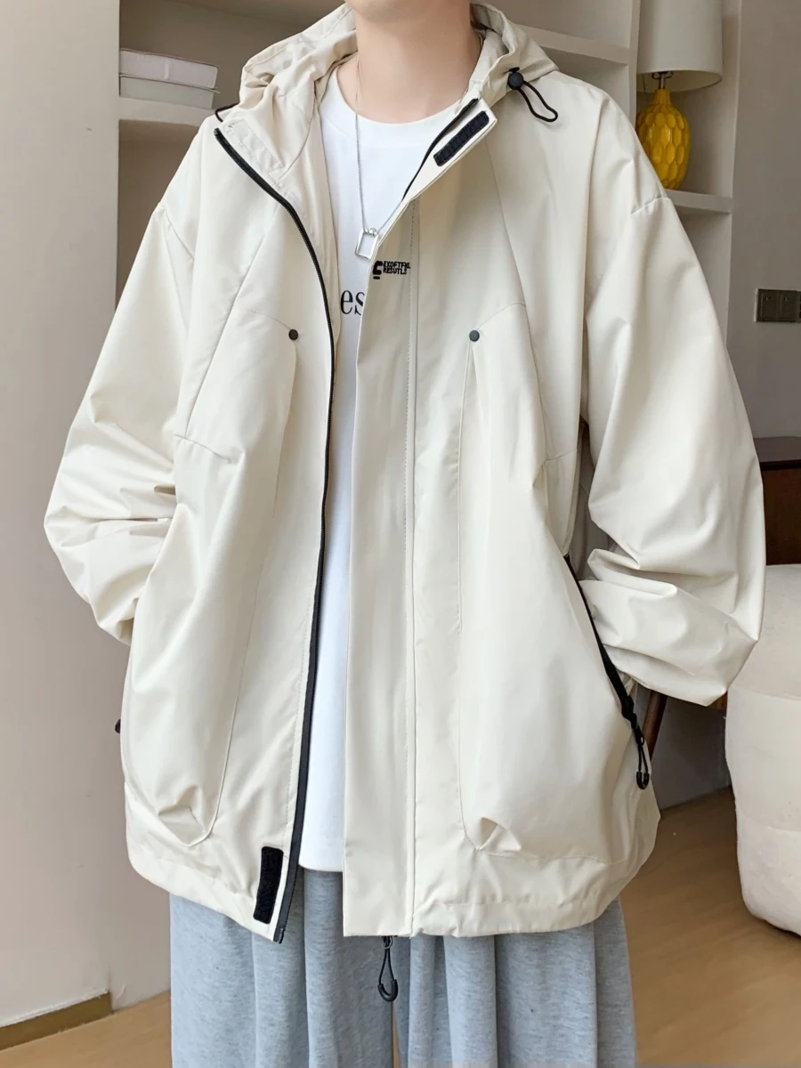 

Loose Men's Hooded Jaet Spring Autumn Outdoor Climbing Sportswear Waterproof Polyester Fabric Jaet for Teenagers