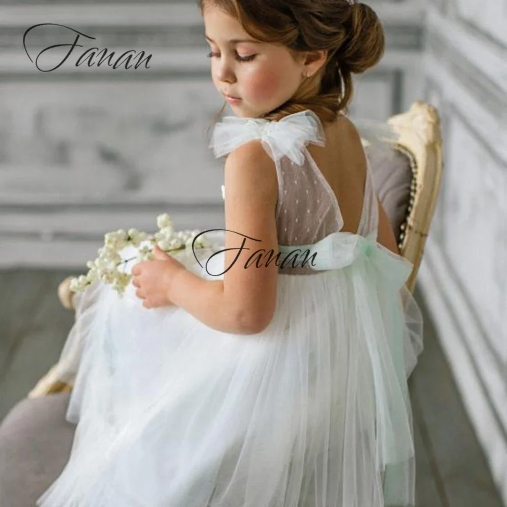 Robes de demoiselle d'honneur à encolure dégagée pour enfants, appliques en tulle longueur thé, robe de mariée simple pour enfant, communion dos nu courte A-Line