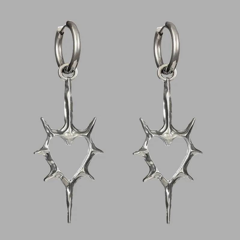 

Goth Thorn Heart Earrings Korean Fashion Cross Earrings for Women Punk Charms Earring Grunge Jewelry Hip Hop Vintage Accessories