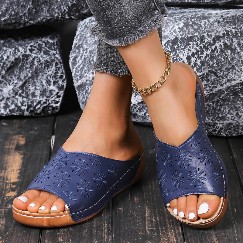 Summer Med Heels Slippers Women 2024 Open Toe Platform Beach Shoes Woman Outdoor Non-Slip Wedges Sandals Light Casual Flip Flops