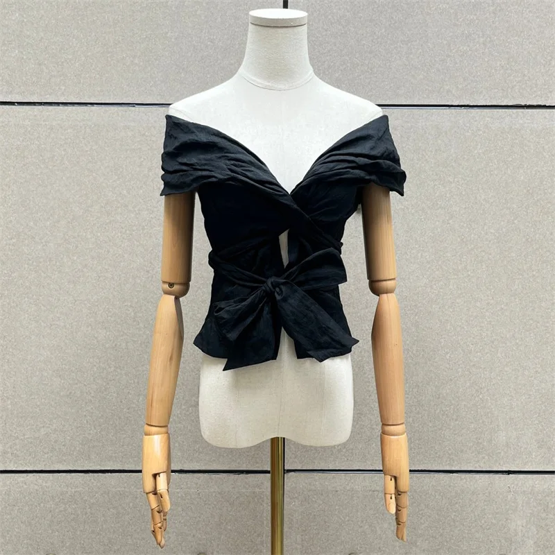 

Women's vest New pleated slim fit V-neck sleeveless top for summer 2026 Sexy off shoulder strap top women's corset y2k tanks top