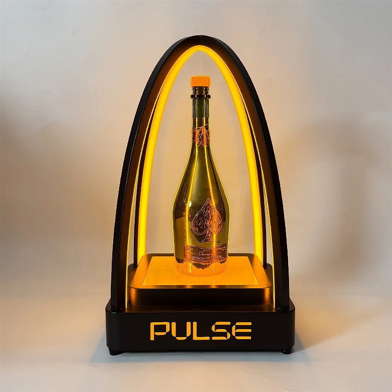 Soporte para vino champán con luz LED amarilla, soporte para vino con diseño de as de espadas, soporte para vino luminoso de hierro con forma de jaula de pájaros para bar, expositor de licor XO.