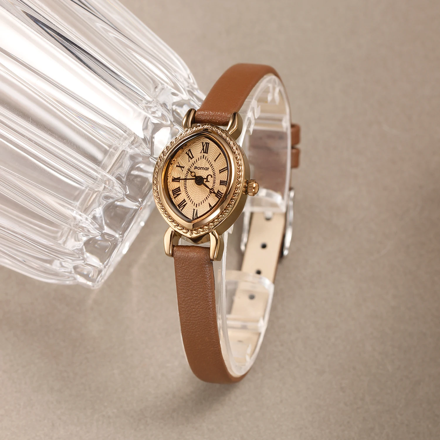 ساعة كلاسيكية أنيقة من Lucky Goddess بمينا صغير وحزام جلدي كوارتز مقاومة للماء للنساء، ساعة للنساء