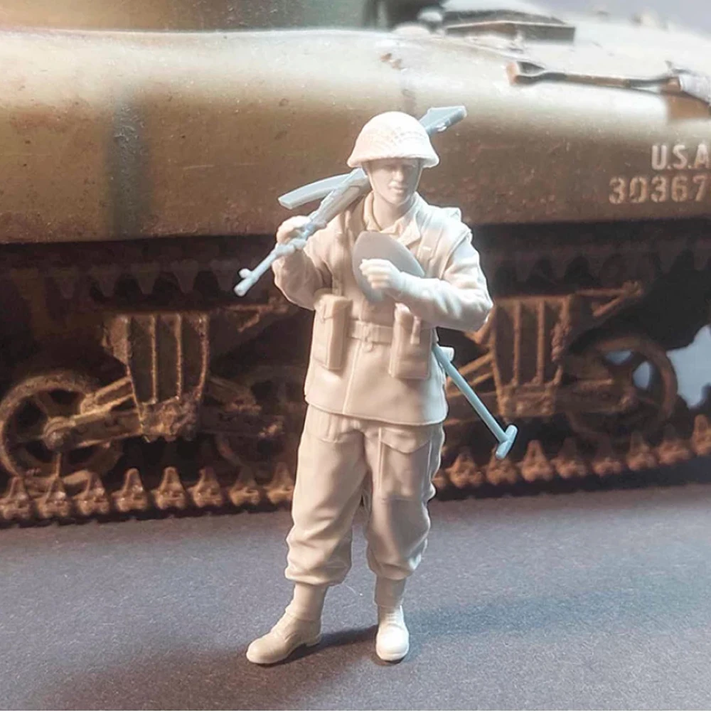 1/35 Resin soldier model Military Skull Grenadier two-man set GK white model hand