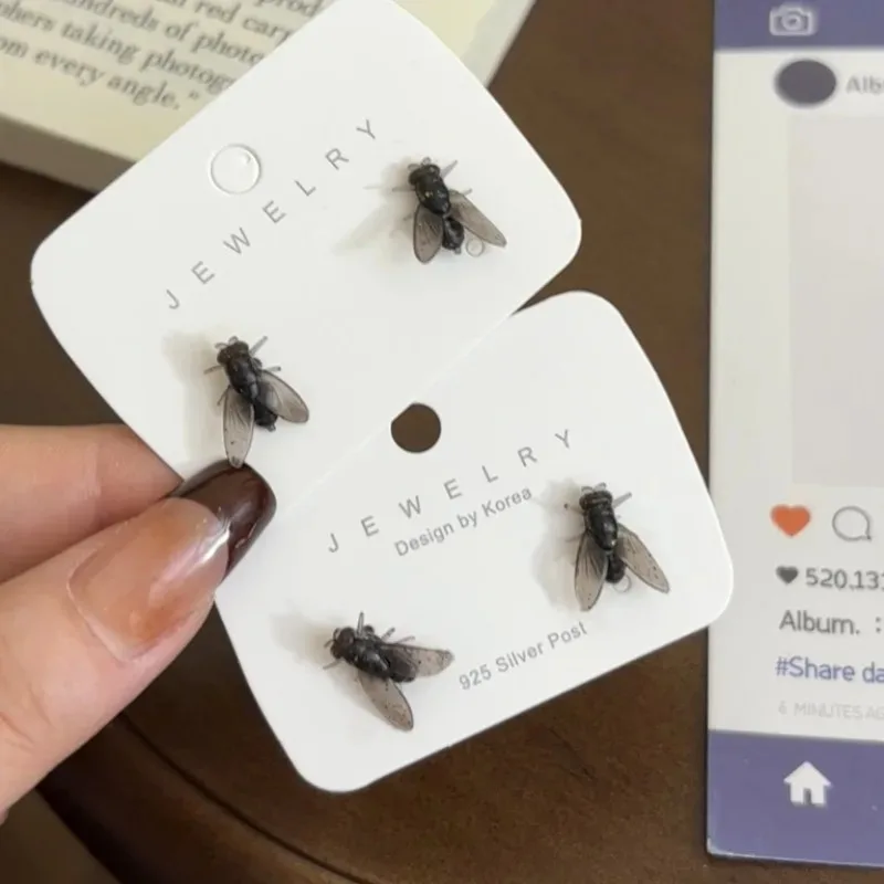 

Abstract Creative Flies Insect Earrings for Women Funny Simulation Stud Earrings Party Jewelry Friends Gift Accessories 2025