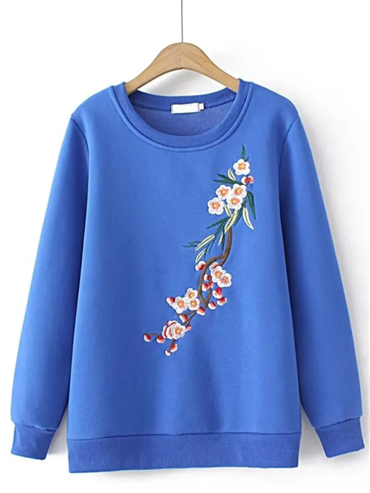 Plus Size Women's Clothing Autumn/Winter Long-Sleeved T-Shirt O-Neck Sweatshirt With Embroidery Plum Blossom Pattern On Front