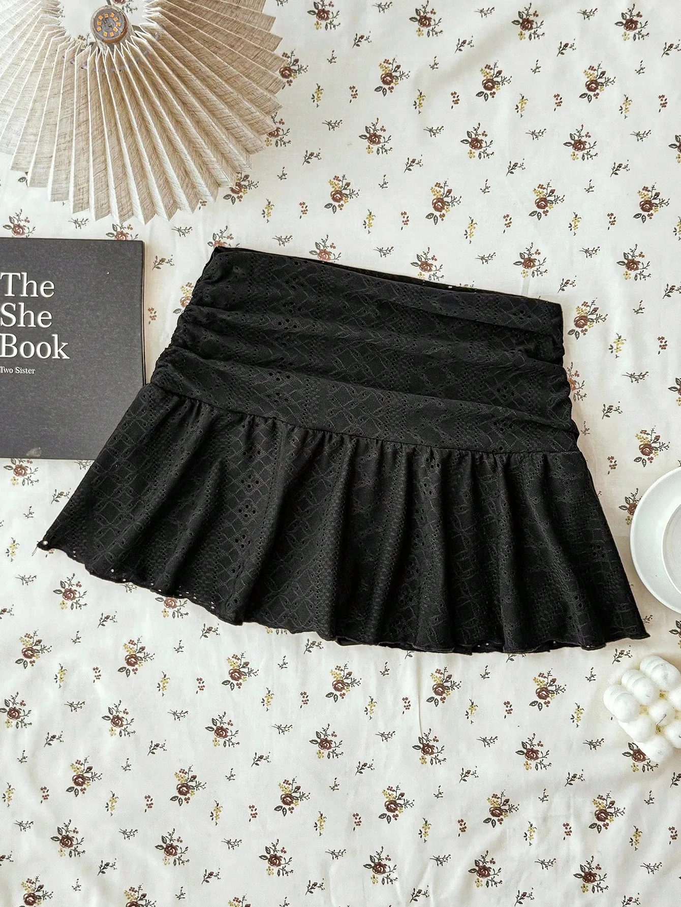 

Черная кружевная юбка с рюшами по подолу для девочек, свободный крой