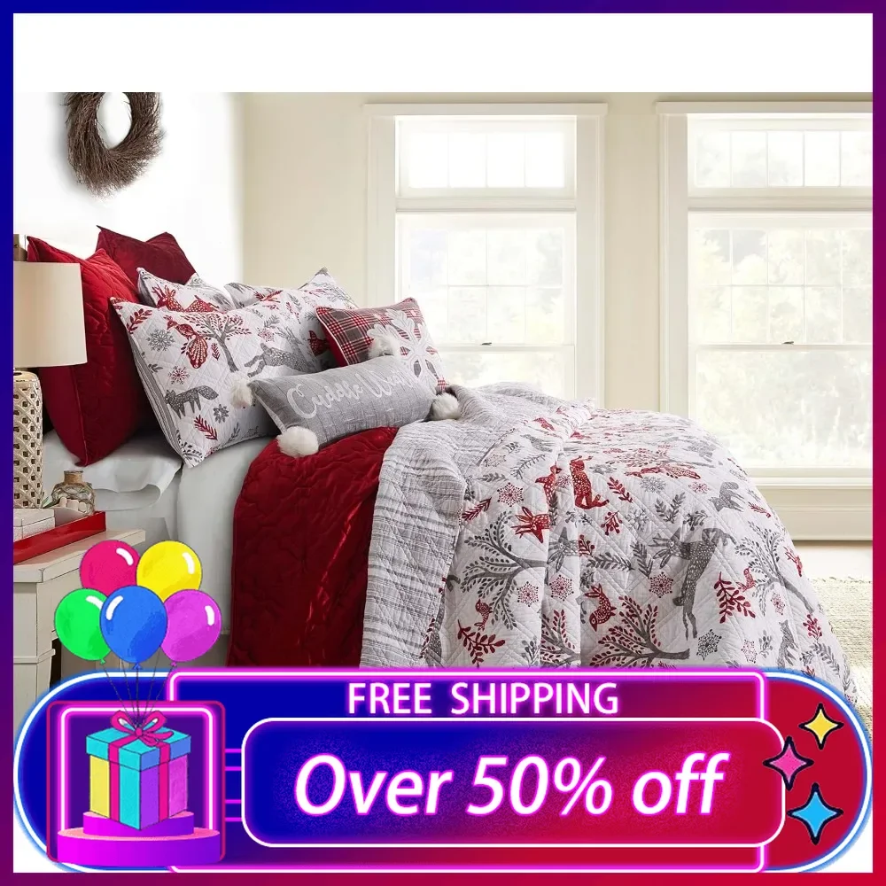 

Quilt Set - King/Cal King Holiday Quilt 106x92 and Two King Pillow Shams 36x20-Christmas-Grey, Red and White - Reversible-Cotton