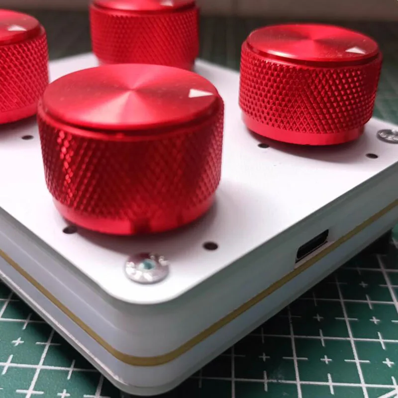 Precise rotary encoder for music production software, 4 knob MIDI controller with customizable CC mapped USB-C interface