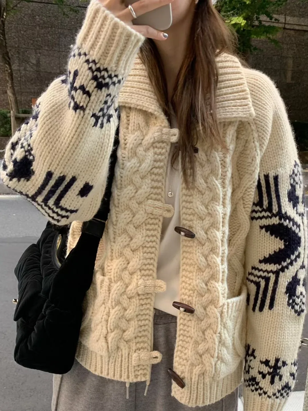 

Chic Winter New Vintage Lapel Button Knitted Sweater Coat Women Loose Lazy Embroidery Knit Open Cardigan Faion Ladies' Tops