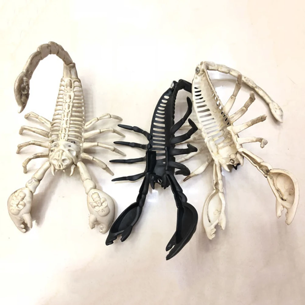 

1pc Plastic Realistic Fake Scorpion Odorless Halloween Party Decoration Prank Game Favors Eye-Catching Creepy