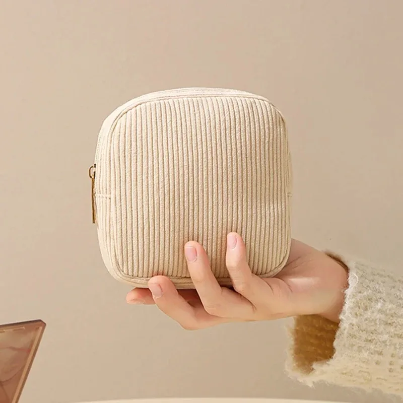 2025Fashion Makeup Lipstick Sanitary Napkins Case Mini Cosmetic Storage Pouch Women Ins Travel Organizer Bags Small Pouch image 3