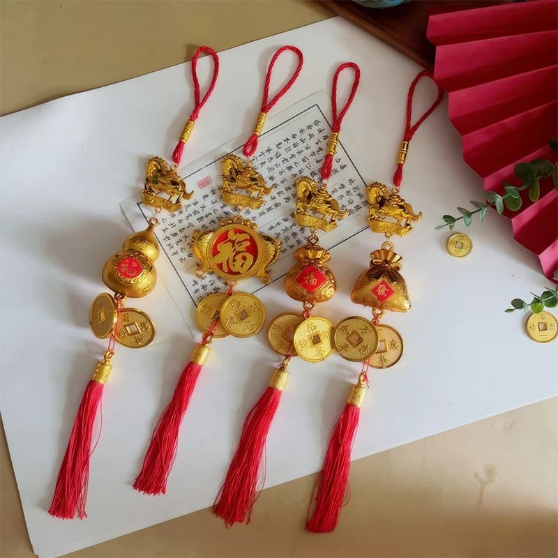 Китайский Новый год, золотой цвет, пластиковый кулон в виде лошади, длинные красные украшения с кисточками для автомобиля, домашний декор, подвесное украшение на удачу