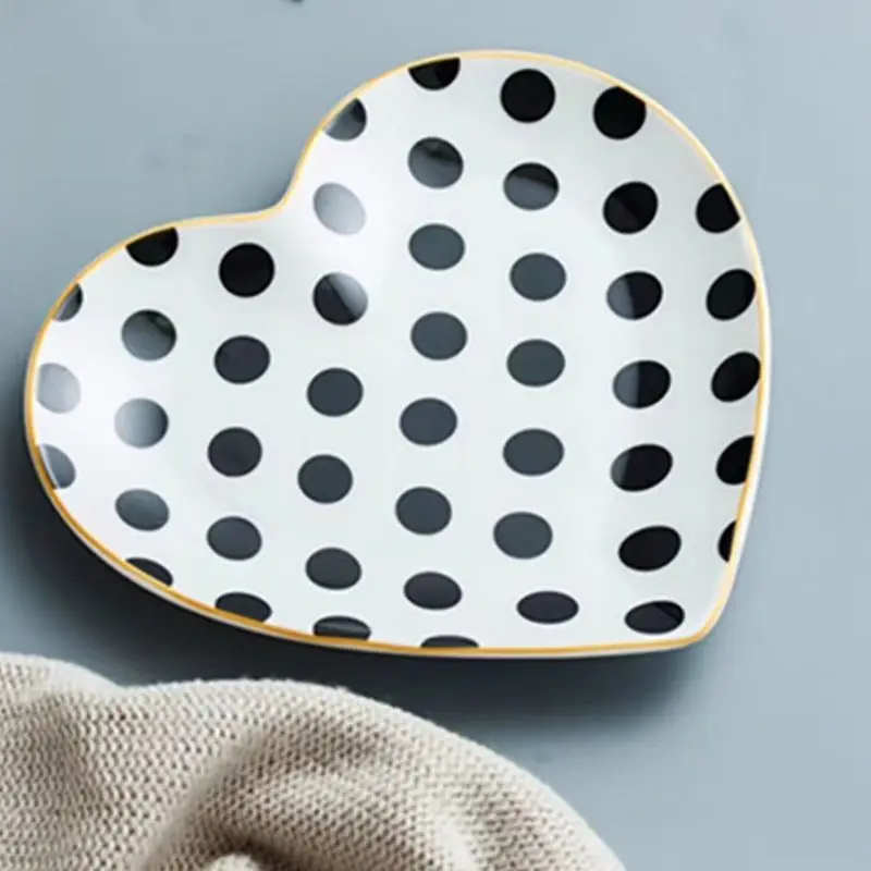 Nordic Gold-Traced Ceramics Plate Black-And-White Heart-Shaped Breakfast Plate Fruit Dessert Plate Tableware Dried Fruit Plate