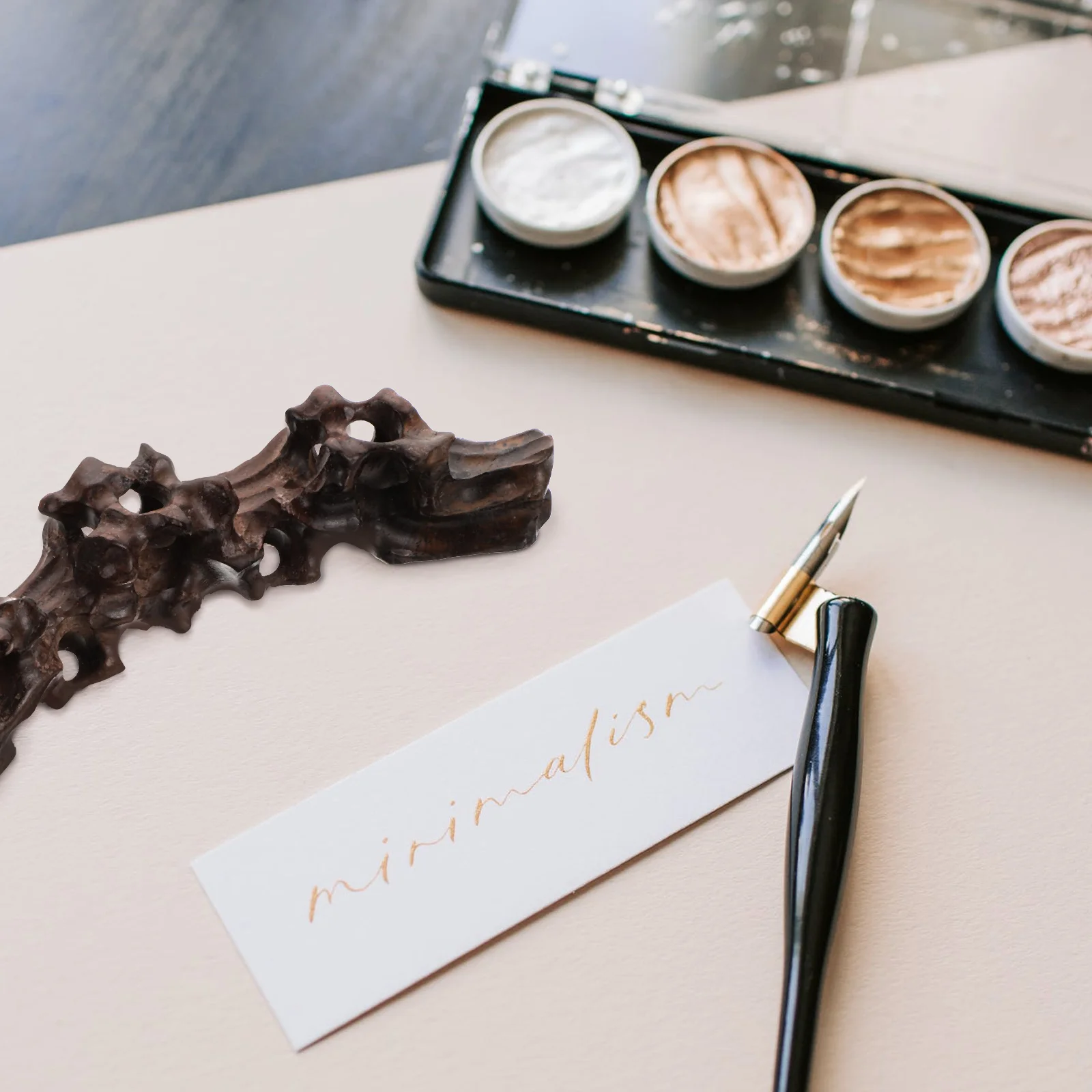 

1Pcs Calligraphy Pen Holder Wooden Brush Stand Stable Practical Ink Brush Rack for Painting Drawing Ink Pen Stand