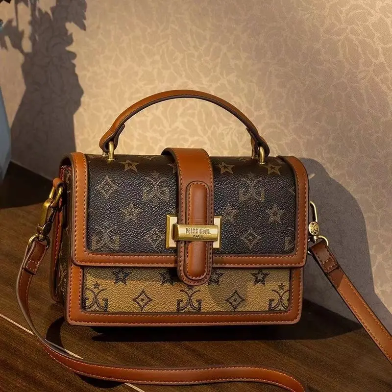 

Elegant Textured Designer Diaper Bag For Women Luxury Large Capacity Tote Stylish Leather Crossbody Shoulder Bag Fashion