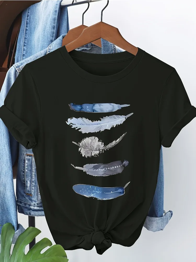 Women's Casual Short-Sleeve T-Shirt with Artistic Print Fashionable Crew Neck for Spring Summer and Fall Short-Sleeve Plus Size