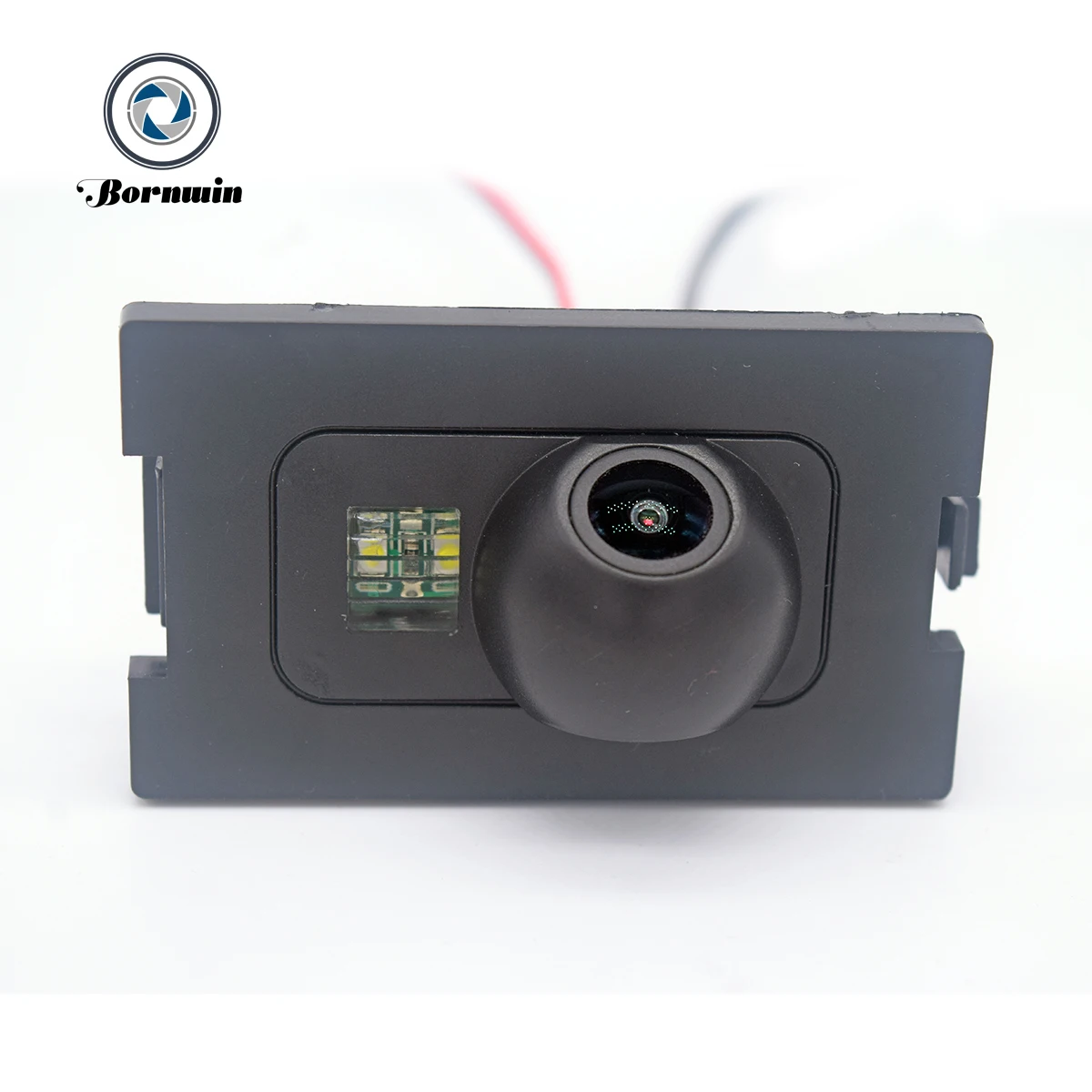 

Bornwin Reversing Cameras Starlight Night Vision With Guilding Line AHD 1080P HD Rear View Cameras For Range Rover Discovery 3 4