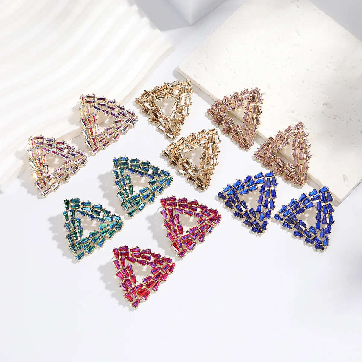 Temperament triangular full diamond stud earrings retro exaggerated luxury earrings triangular hollow diamond-encrusted opal ear