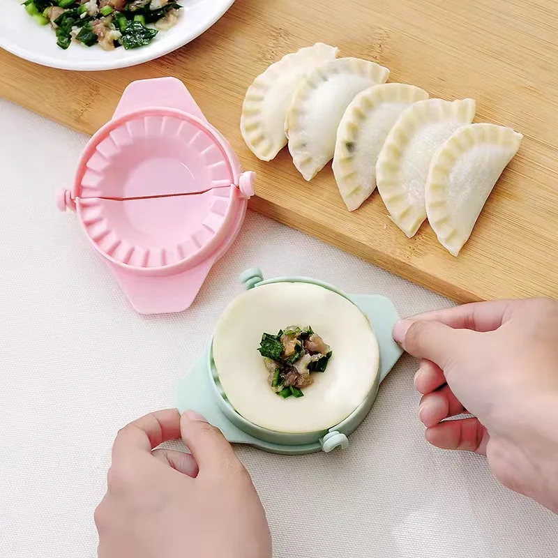 Kitchen Dumpling Maker Wrapper Presser Manual Dumpling Skin Mold Machine Ravioli Maker Press Pastry Maker Kitchen Gadgets
