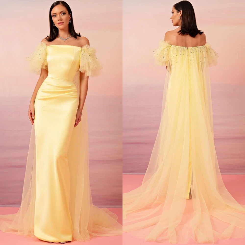فستان سهرة رائع مخصص من الساتان سويب تراين رقيق برقبة قارب فساتين لحضور الحفلات الموسيقية بدون أكمام فساتين مناسبة خاصة