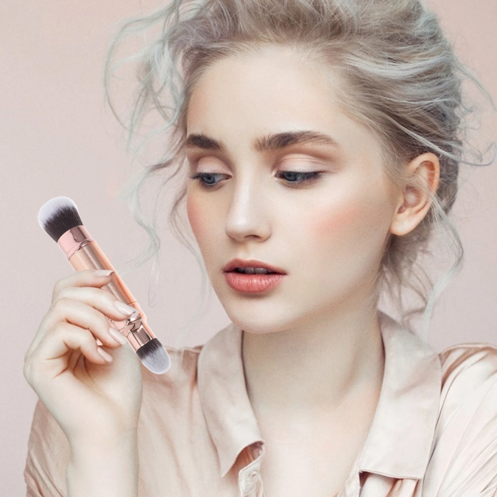 Brocha de maquillaje de doble punta, cerdas suaves portátiles, sin caída para polvo suelto, corrector, mezcla, herramienta de maquillaje retráctil para mujeres