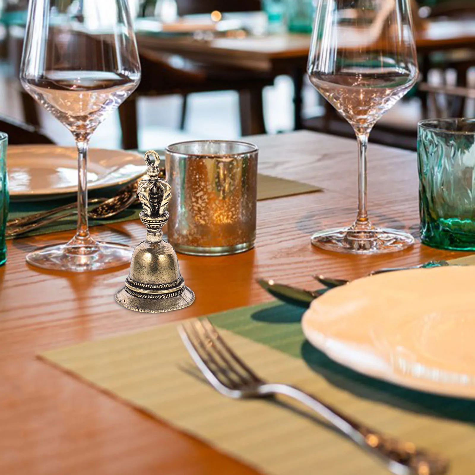 

Hand Crank Copper Bell Vintage Loud Clear Sound Ergonomic Handle For School Home Hotel Store Restaurant Party Teaching Equipment