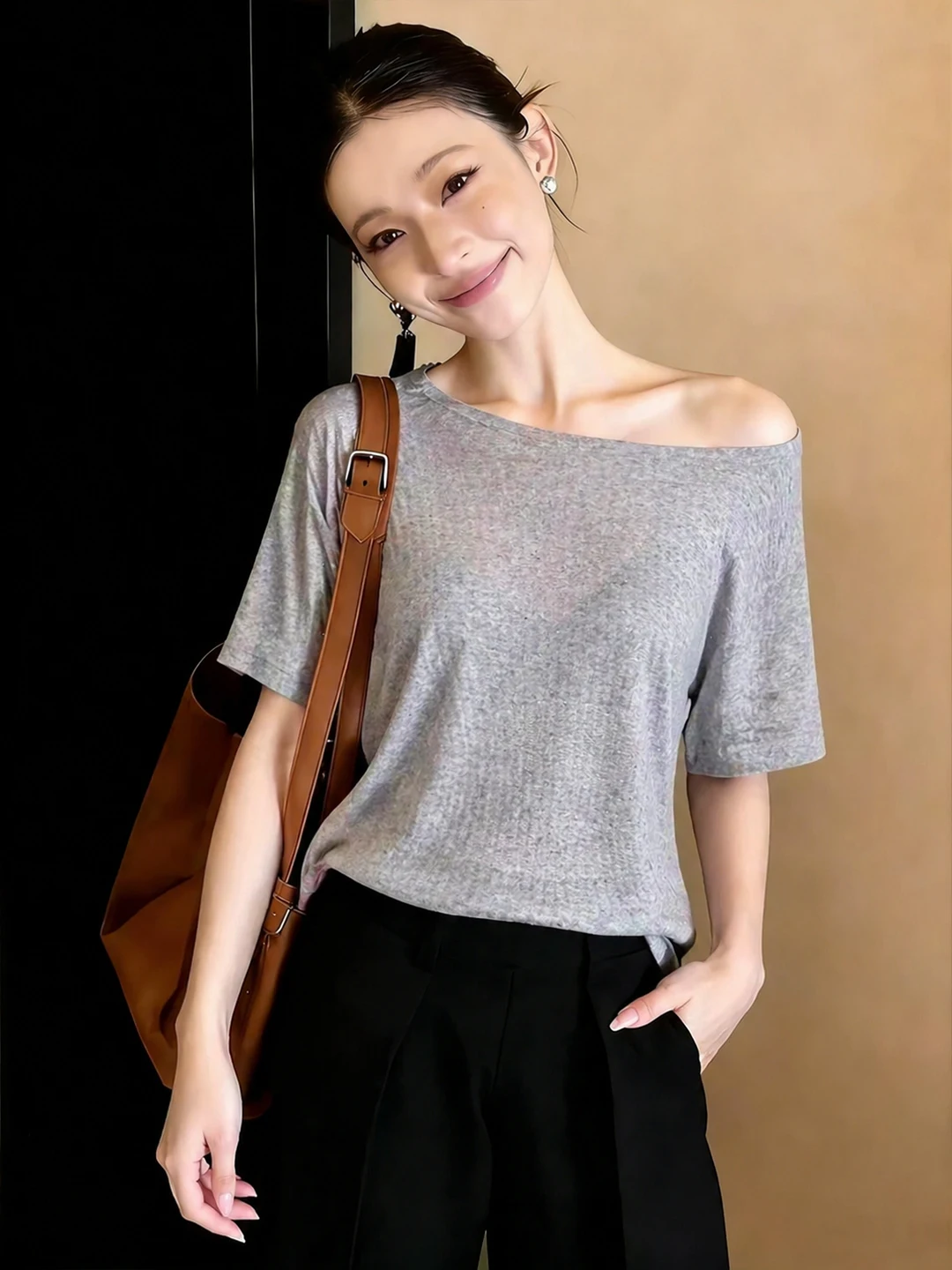 

Gray Loose Short Sleeve T-Shirt Women's Fashion Shoulder Design Commute Top Korean Style Straight Cut Summer 2026