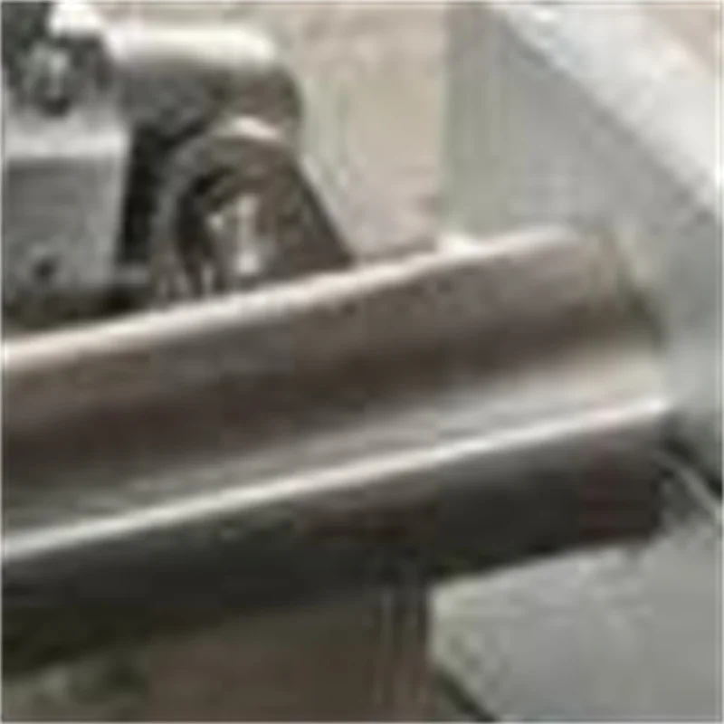 

Полуавтоматическая поршневая машина для розлива пастообразных продуктов: лосьонов, шампуней, кремов, меда, соусов, арахисовой пасты. Пневматическая, с одной головкой, требует подачи воздуха.