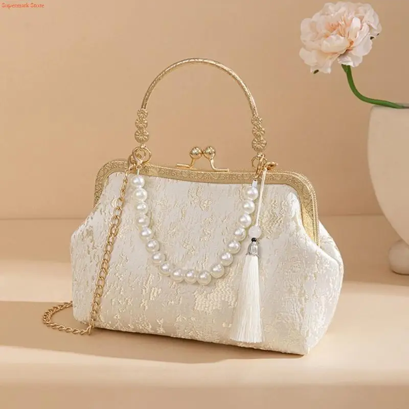 

Q5WE Retro Evening Chain Handbag with Embroidered for Women Chinese Shoulder Purse Crossbody Evening Bag Fashion Accessory
