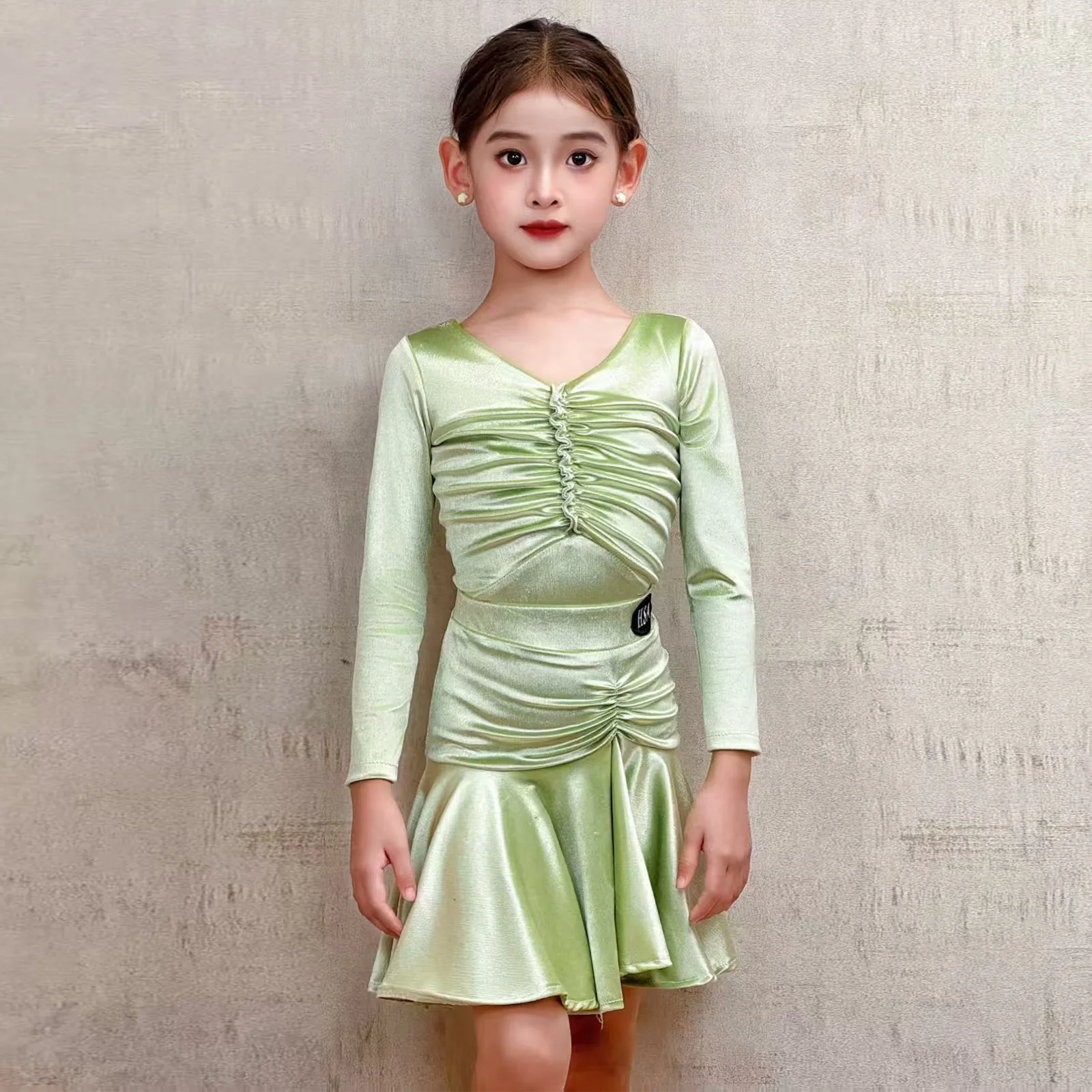 Odzież do tańca latynoamerykańskiego dla dzieci na jesień i zimę, nowe stroje konkursowe, odzież treningowa, stroje do występów.