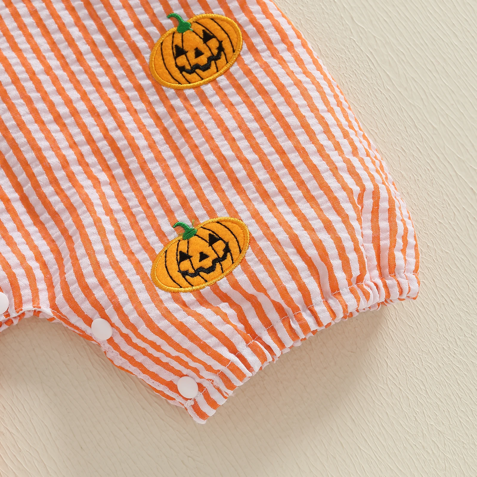 

0-18N Infant Baby Boys Rompers Skull Embroidery Stripe Buttons Sleeveless Halloween Clothes Bodysuits Jumpsuits