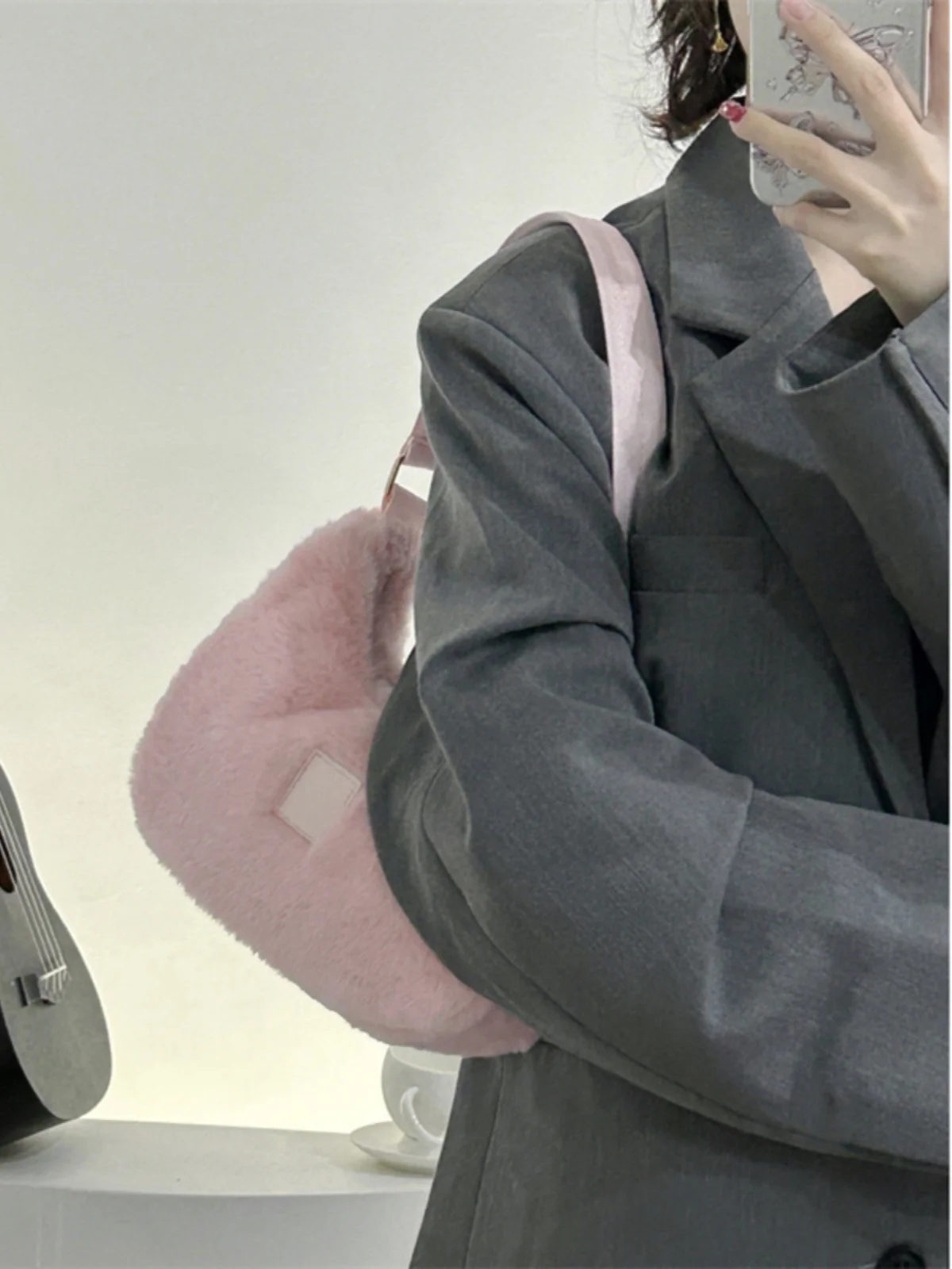 2024 New Pink Plush Underarm Bag Korean Versatile Plush Splicing PU Handheld Bag Autumn Winter Commuter Cute One Shoulder Bag