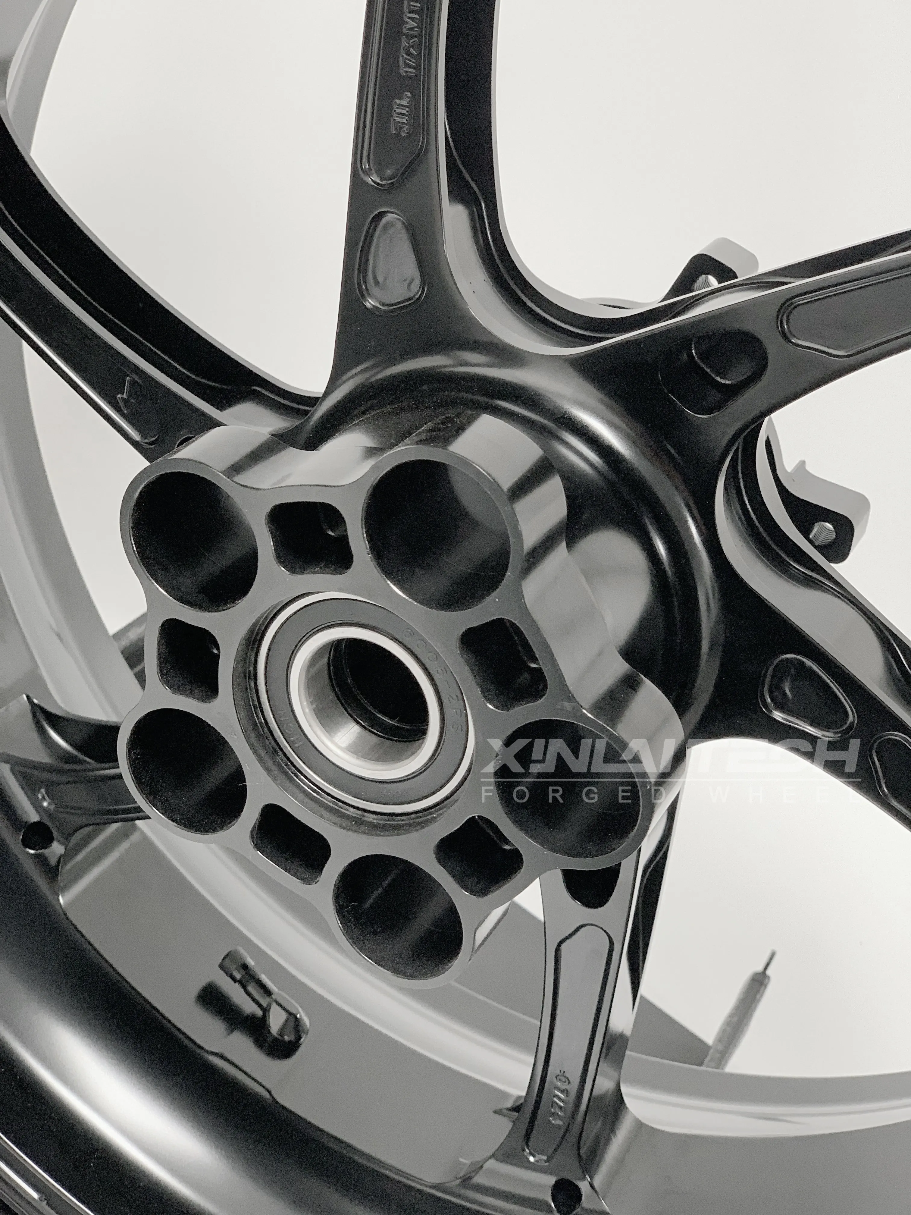 XL Custom CNC Forged 6061-T6 Motorcycle Wheels for Yamaha R6 17 18 Inch Billet Aluminum Anodized Forged OEM ODM Motorcycle Rims - view 6
