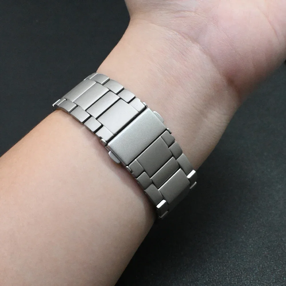 สายข้อมือโลหะไทเทเนียมผู้ชายสำหรับสายคาด Apple Watch อัลตร้า2 49มม. 45มม. 44มม. 42มม. สายรัดหรูหรา iWatch Series 9 8 7 6 5 4 SE 3