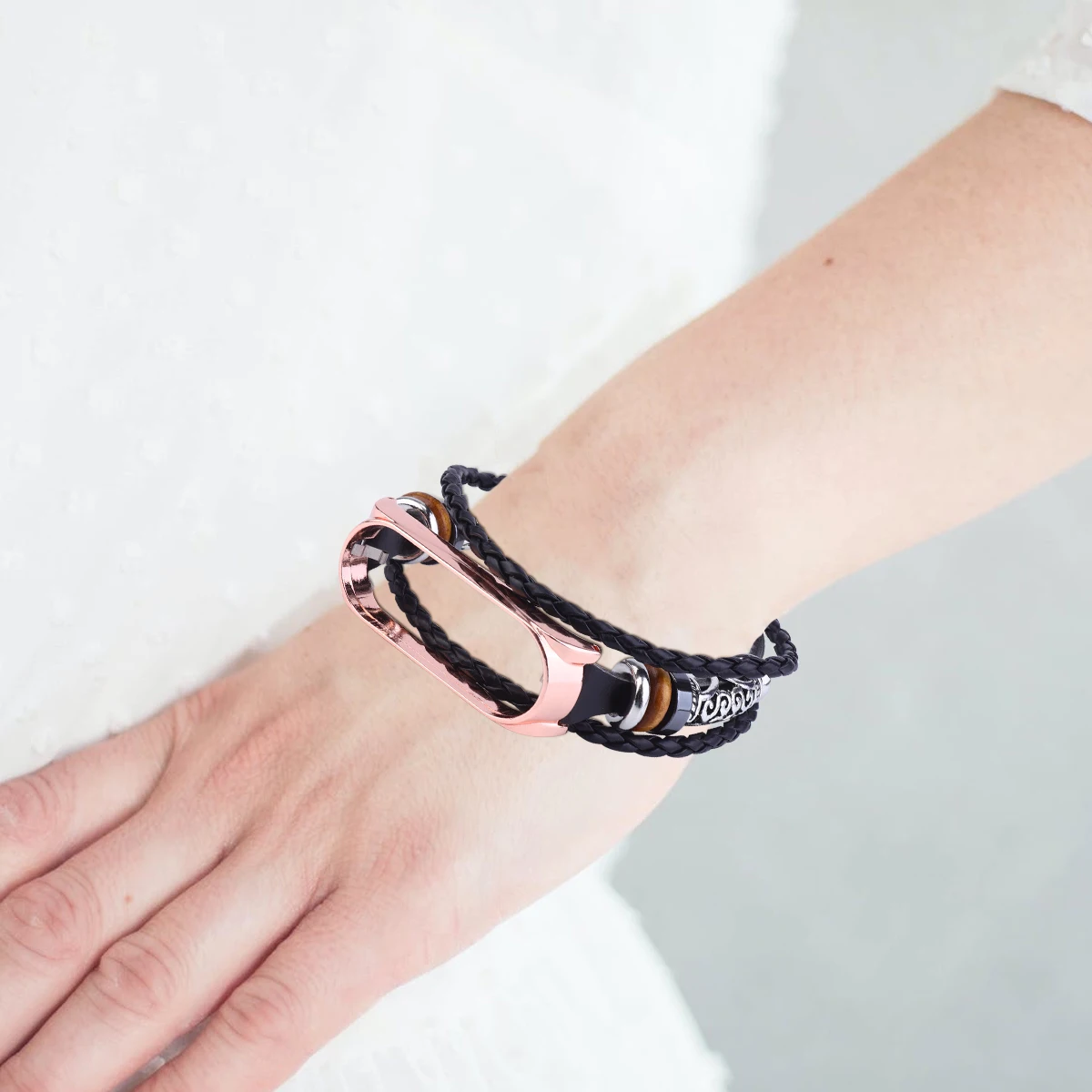 

Folk-custom Metal Beaded Wristband Miss Bracelet for Women Zinc Alloy Replacement
