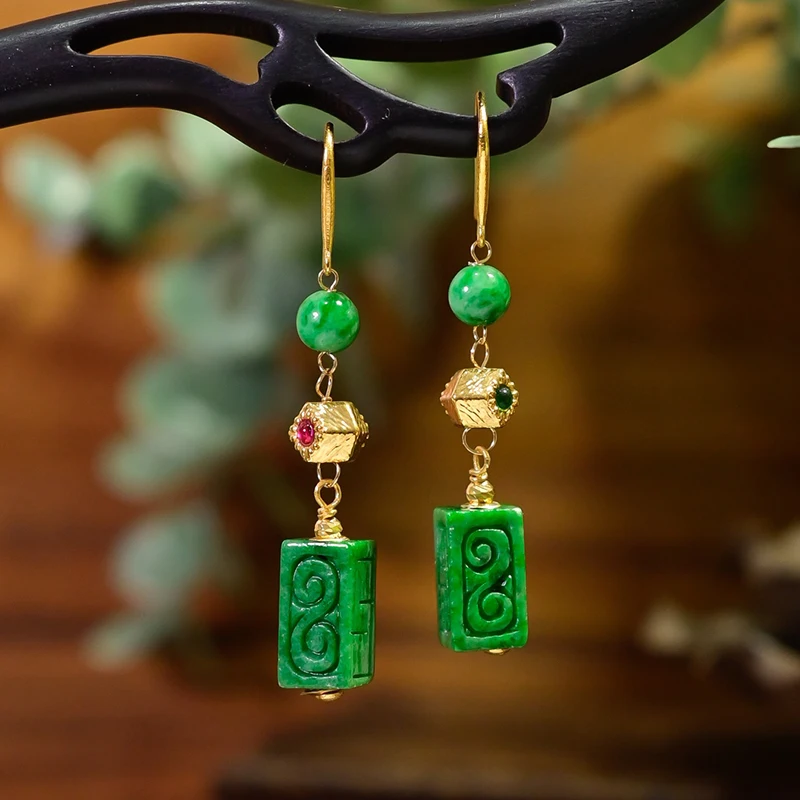 

18k Gold Natural A-goods Jadeite Spicy Green Square Beads Carved Earrings Chinese National Style Retro Earrings Senior Sense Of