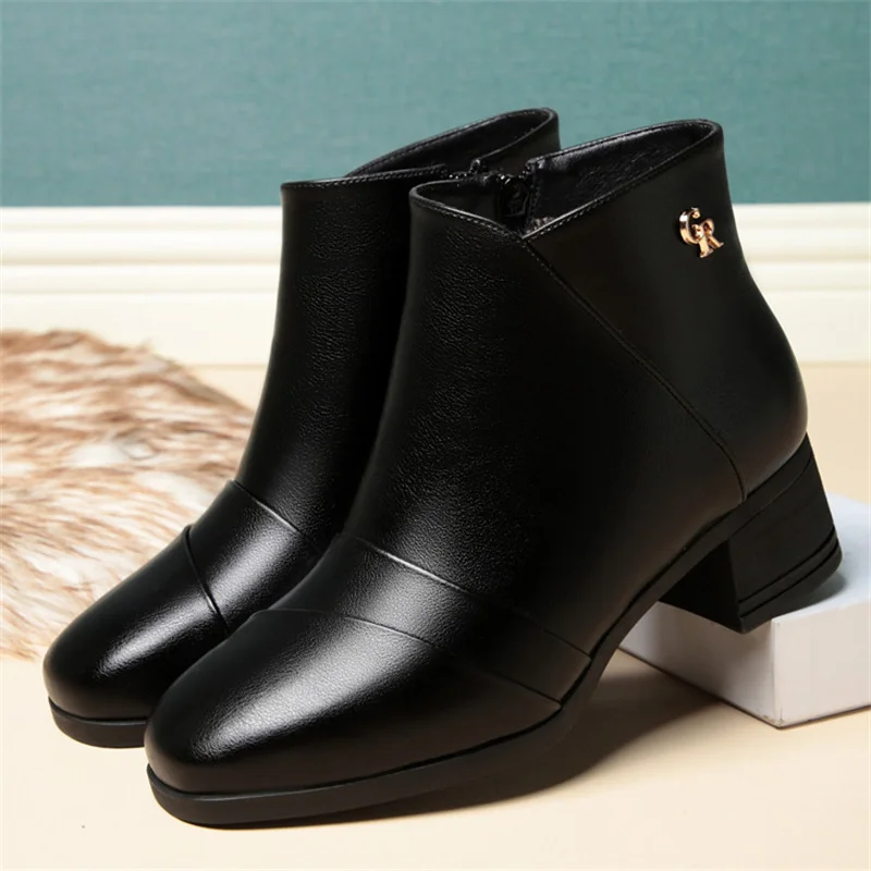 

Women's Cotton Velvet Fashion Leather Boots British Style 2024 New Natural Warm Winter Non-slip Comfortable Ankle Boots