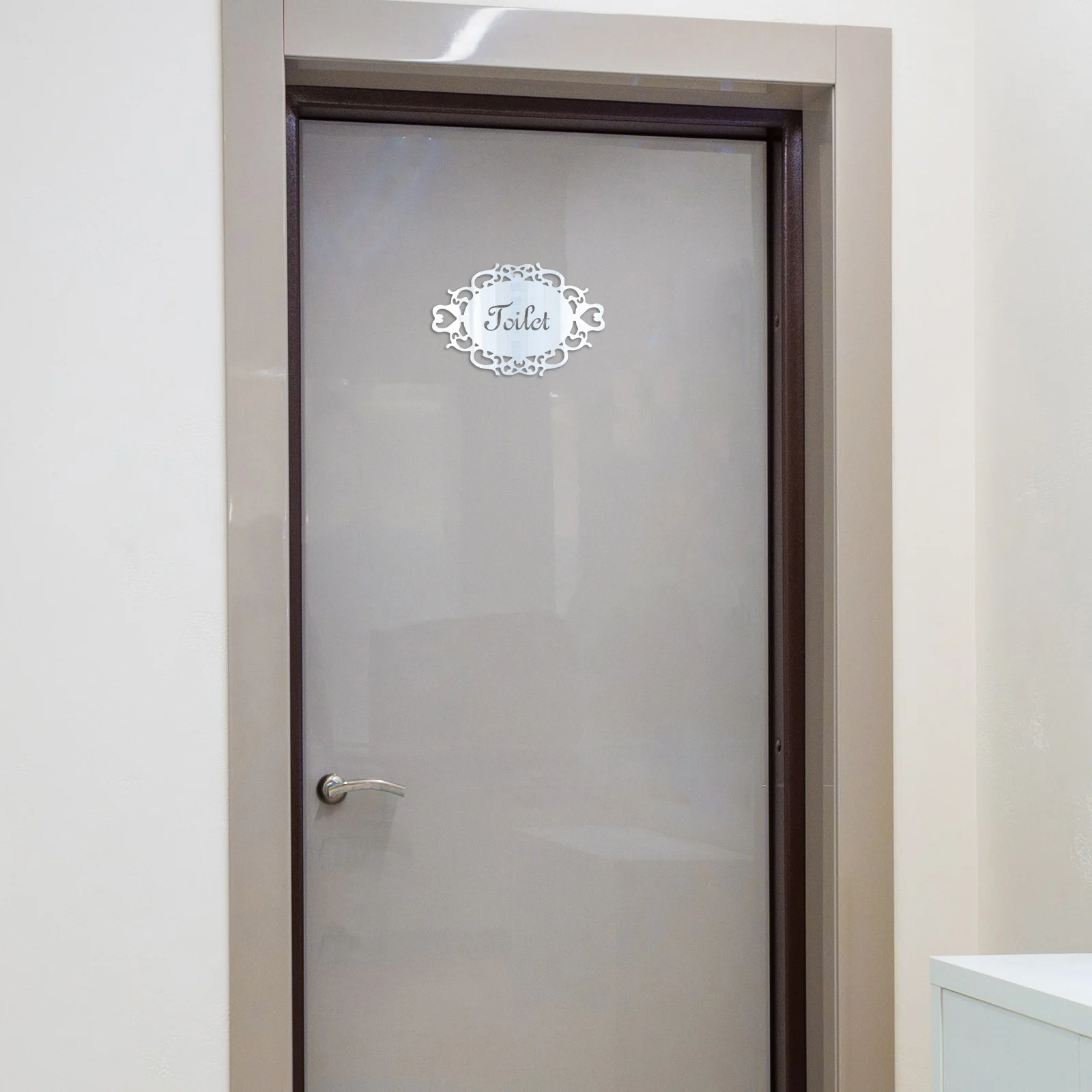 

2Pcs Bathroom Doorplate Acrylic Toilet Sign Self adhesive Restroom Signboard for Home Office Wall Mount Clear Decorative