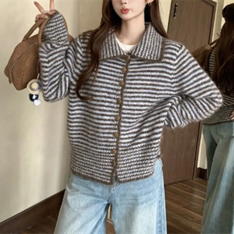 

New Gentle and Simple Style Soft and Sticky Knitted Cardigan Top with Lapel, Striped Long Sleeved Sweater Jacket
